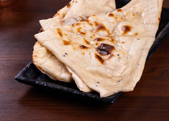 Butter Naan (V)